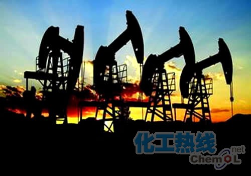 供应过剩油价创7个月新低 美国增产打乱OPEC如意算盘 供应过剩油价创7个月新低 美国增产打乱OPEC如意算盘